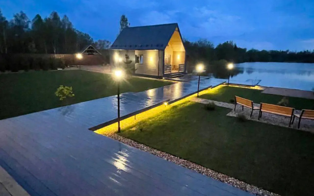 Dom na ozere Private house