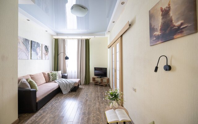 Apartamentyi Pyat' Zvezd Na Ploschadi Revolyutsii