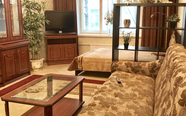 Апартаменты Маяковского 16