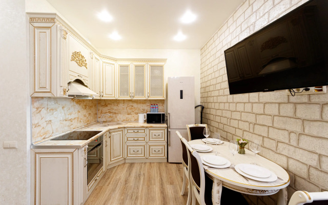 Red Apartments Art Layt Siti Monro Apartments