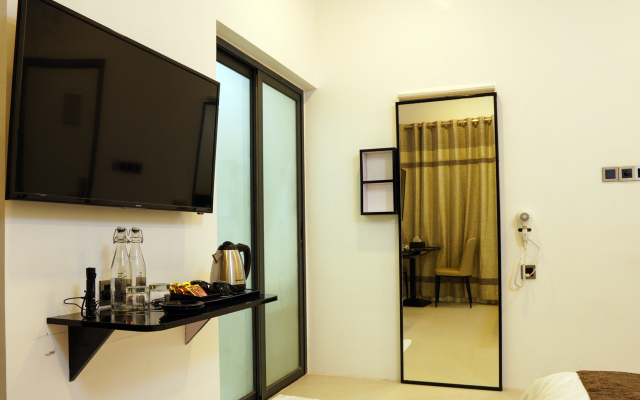 Moonshell Residence Guesthouse