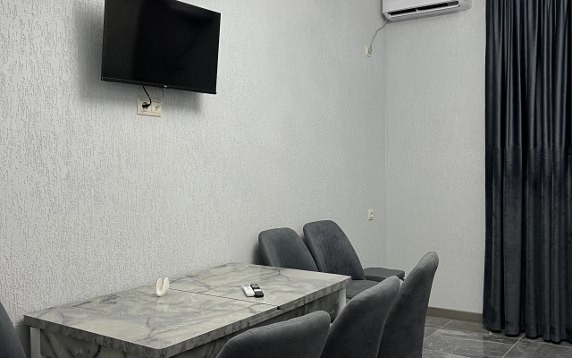 V Suhume Guest House