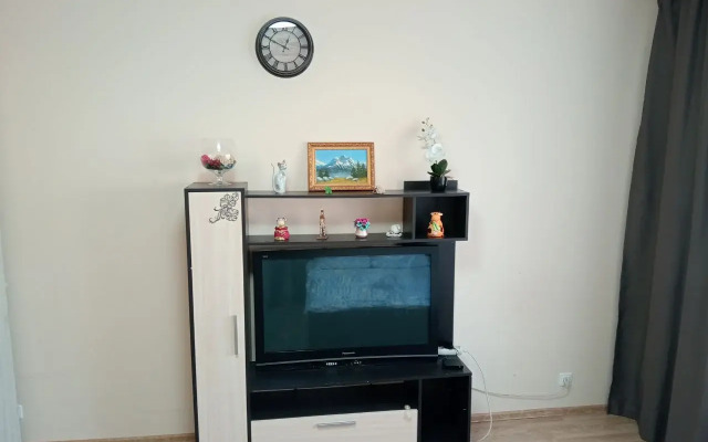 Uyutnaya v Tikhom Kvartale Flat