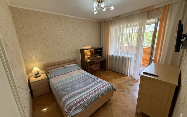 Квартира Трехкомнатная с балконом