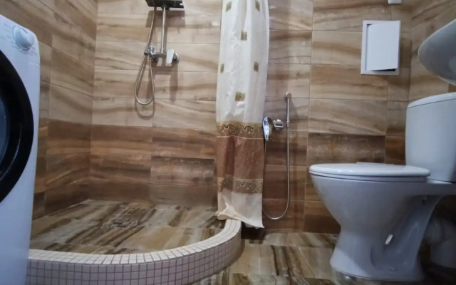 Uyutnaya Studiya Ryadom S Livadiyskim Dvortsom Flat