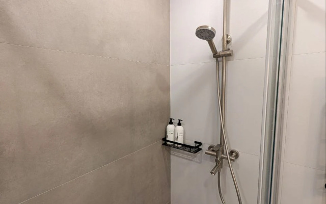 Shikarnaya Studiya Flat