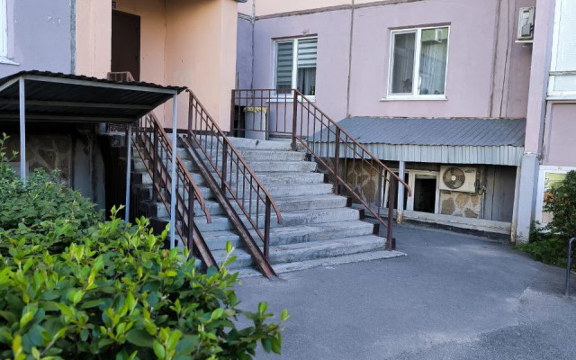 Квартира Просторная и уютная двухкомнатная вблизи аквапарка Лето-Лето! Arendatmn24