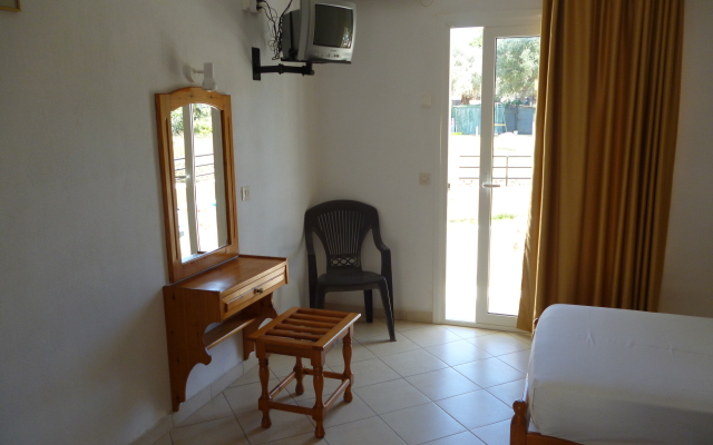 Alexandros Guest House