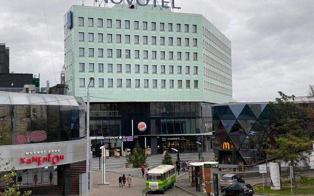 KRASROOM na Teatral'noj Ploshchadi Flat