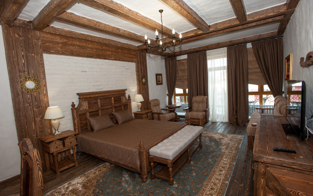 Yakor Fishing-Hunting Hotel