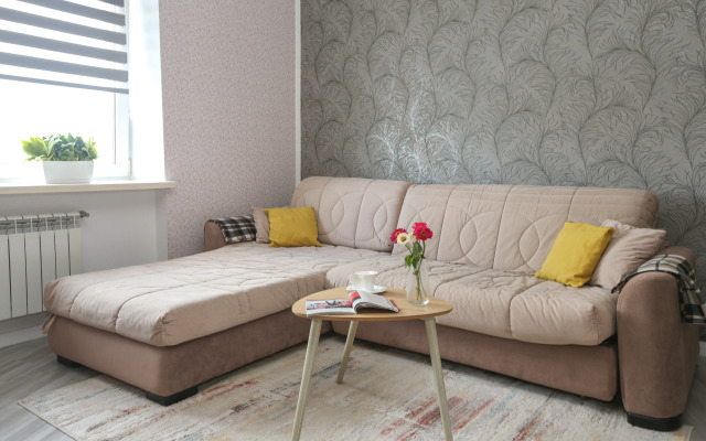 Zhivi Legko Na YUriya Gagarina Flat