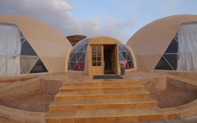 Кемпинг Wadi Rum UFO Luxotel