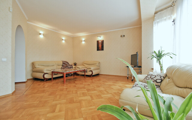 Uyutny Dom V 20-Ti Minutakh Ot Morya Private House