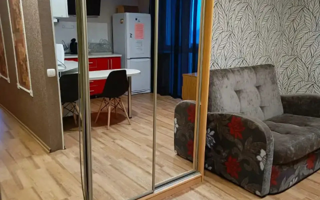 Квартира возле школы милиции