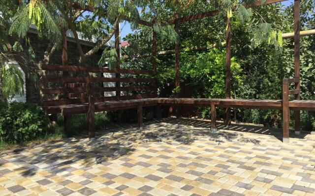 Meri-Tel Guest House