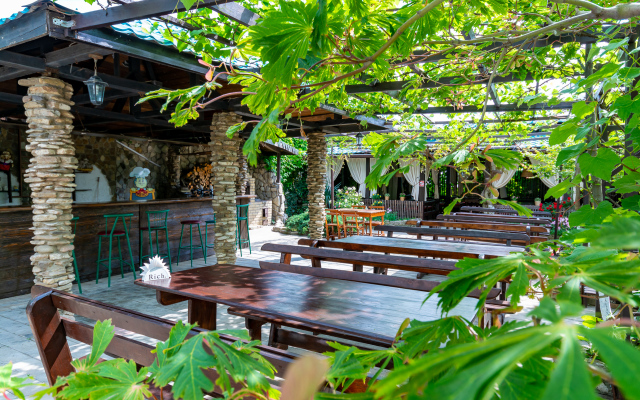 Курортный отель Лазурный берег