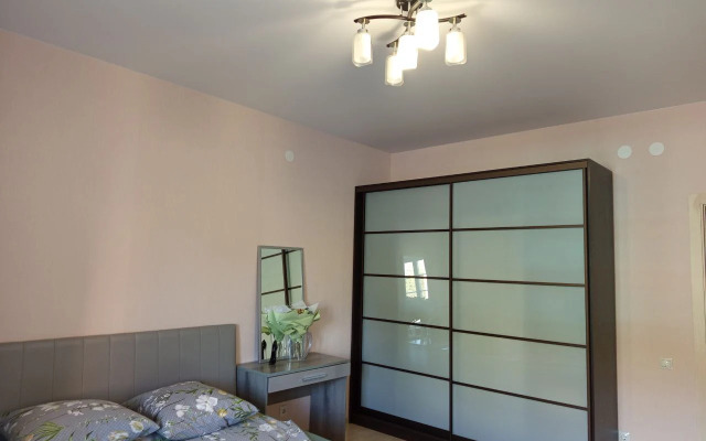 Квартира новая в малоэтажном тихом районе рядом с центром