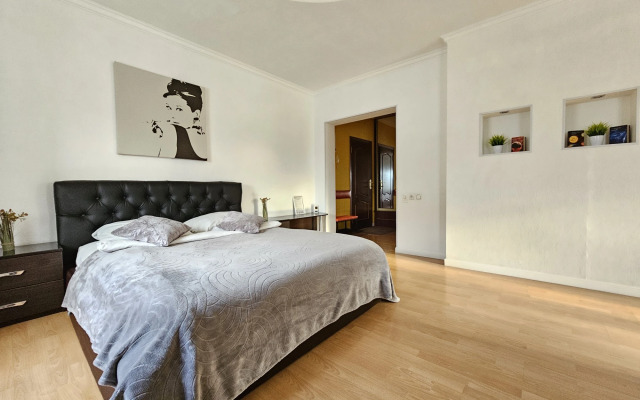 Апартаменты Живи Уютно Стадион Металлург