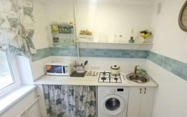 3-kh Komnatnaya Na 5 Mest Flat