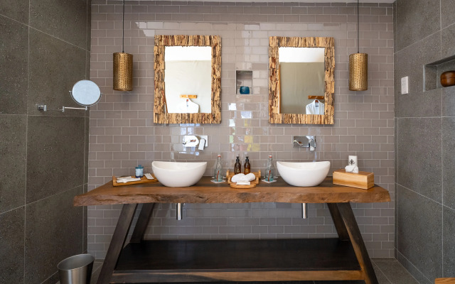 Neptune Serengeti Luxury Hotel
