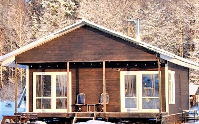 Шале с видом на сад