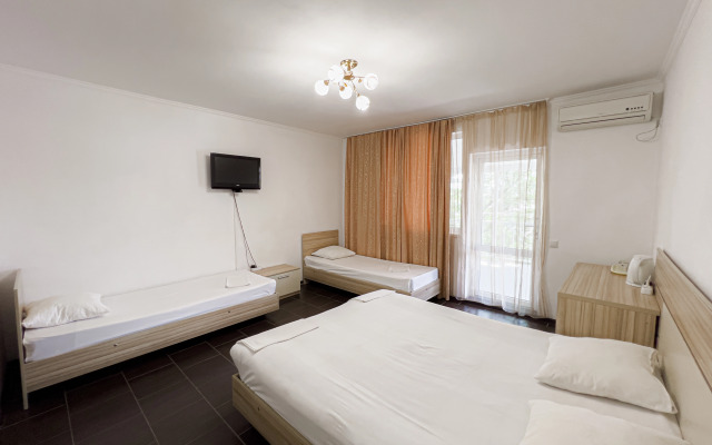 Delfin na Chernomorskoy Guest House