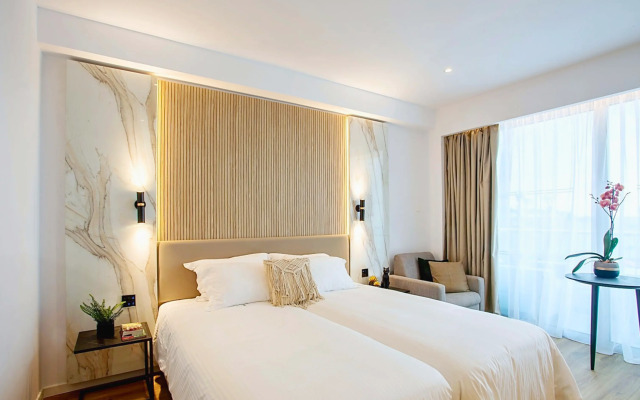 Cavo Maris Beach Hotel