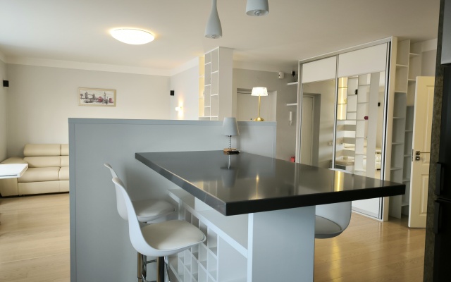 Sovremennye na Nemige Tsentr Apartments
