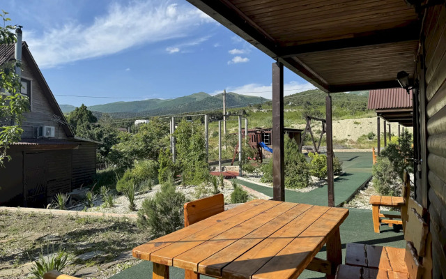 Частный Дом 605 с Видом на Горы