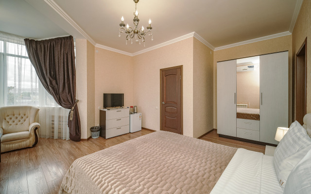 Отель Кристи