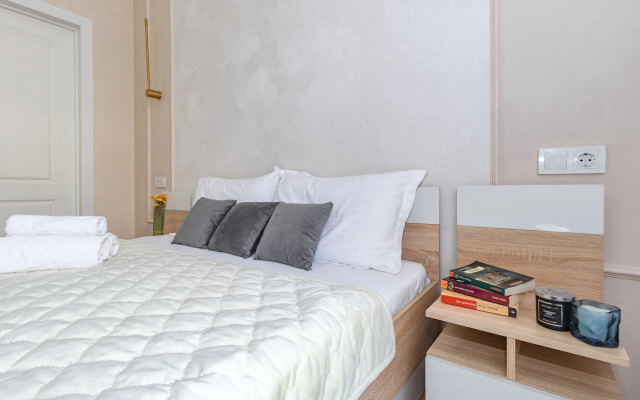 The City Light Flat
