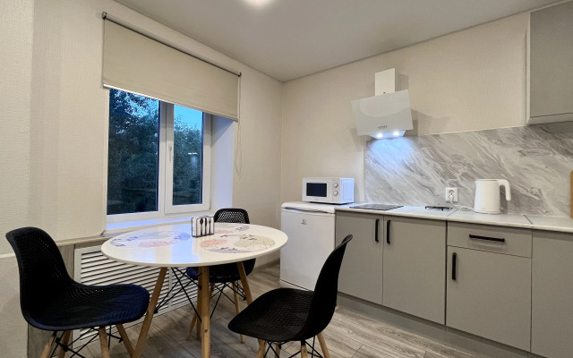 Uyutnaya yevrodvushkaryadom s vokzalom Flat