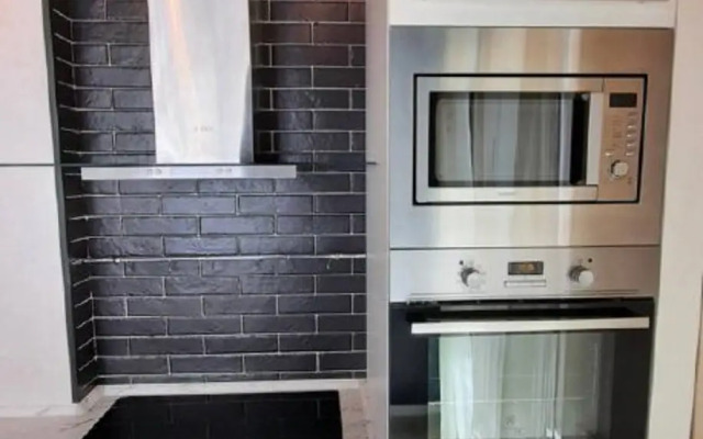 Апартаменты с Двумя Спальнями у Площади Победы