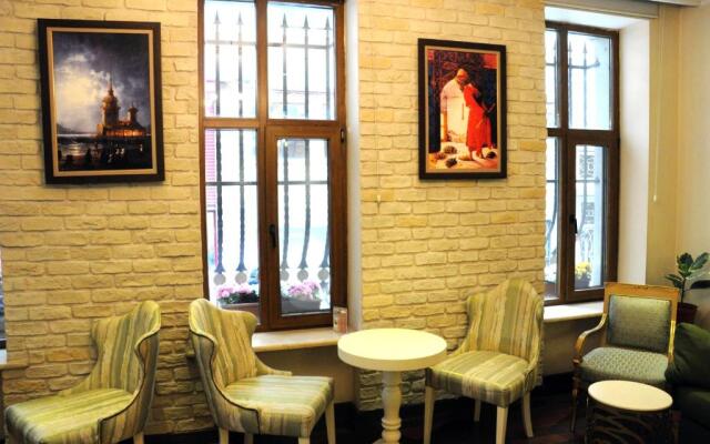 Nil Hotel