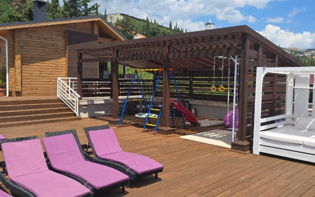 Vostok-Zapad Guest House
