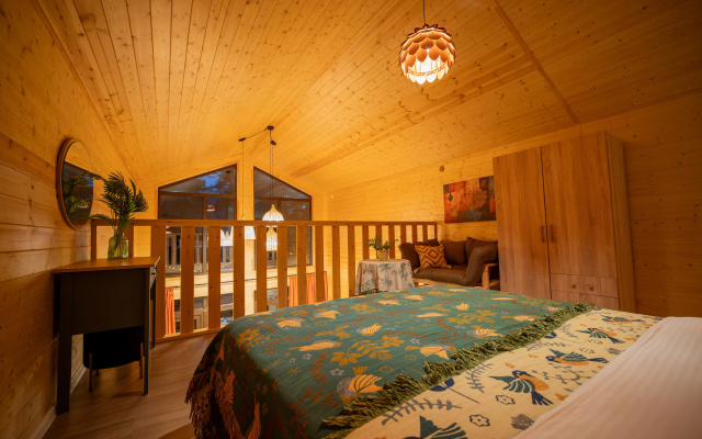 S Chastnoy Territoriey Na 4-5 Chelovek Green Aspen Private House
