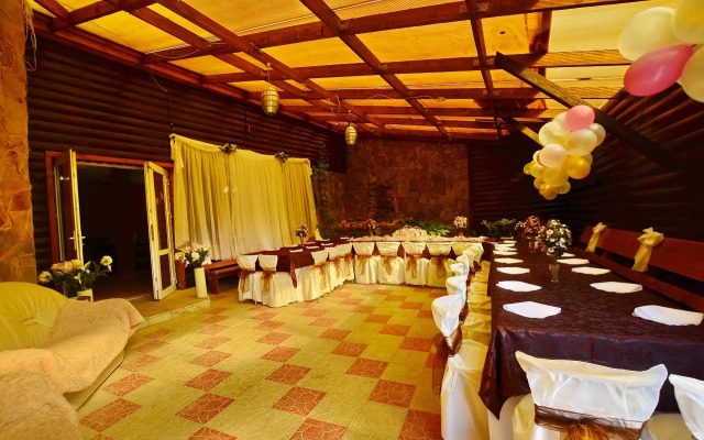 Pod Lipoy Private House