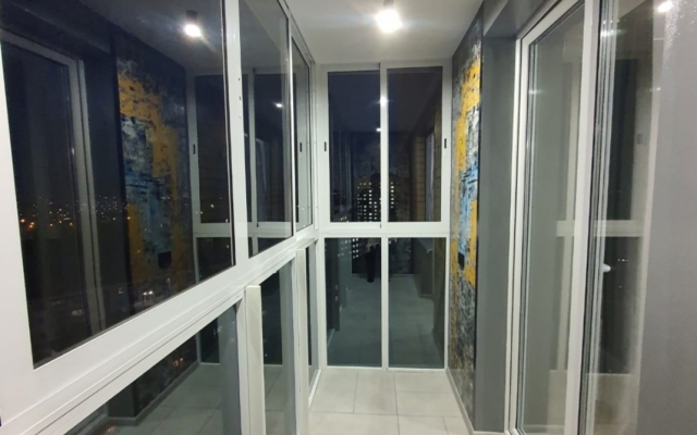 Apartamenty S Gostinnoy I Izolirovannoy Spalney Flat