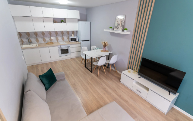 Апартаменты евротрёхкомнатные на Полимерном 13