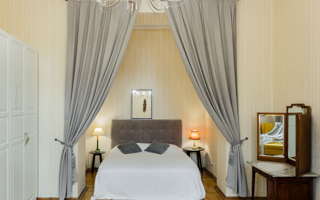 Апартаменты SpbStay Вознесенский 3/5