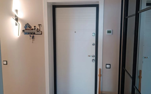 Uyutnaya sovremennaya v Zelenogradske Flat