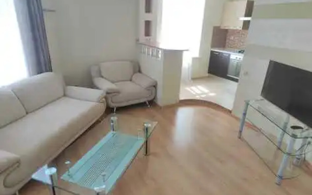 Квартира на Проспекте Карла Маркса 16