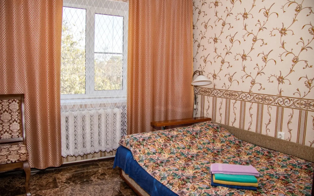 Четырёхместный номер Comfort с 2 комнатами с видом на город — фото 3