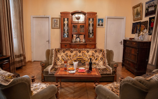 Family Kolorit Old Tbilisi Hotel