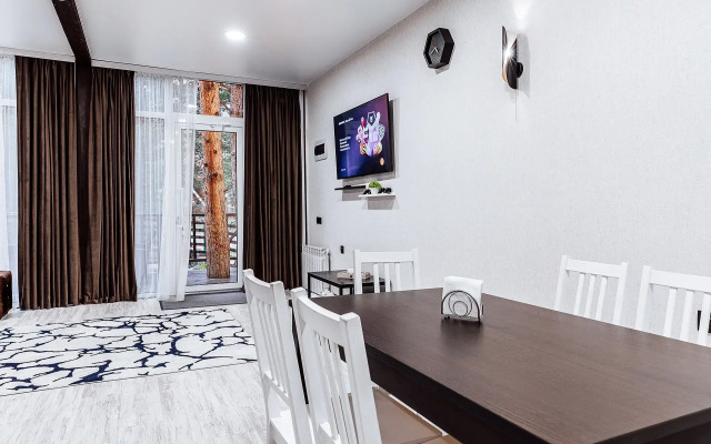 Коттедж Двухэтажный с Красивым Видом в Терсколе от Квартирукинг