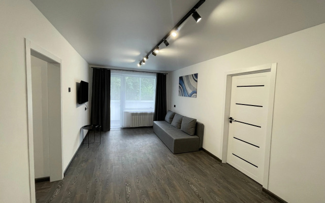 Квартира 4-х комнатная на 10-х у пляжа с озером