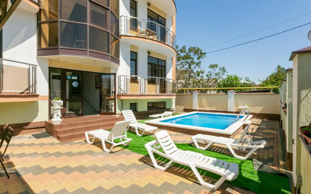 Aleksandros Guest House