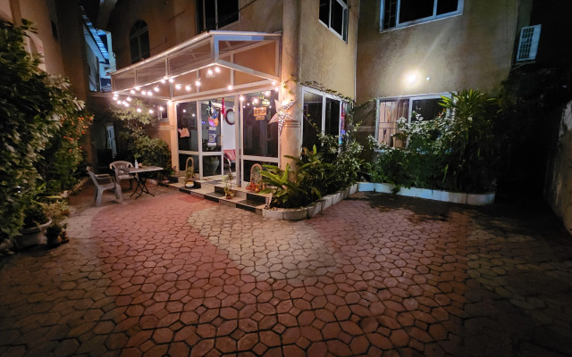 Alexander Plaza Ltd Hotel