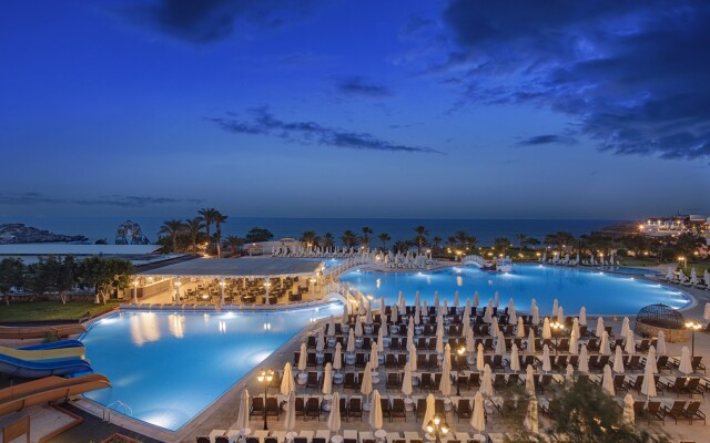 Acapulco Resort Convention SPA Hotel