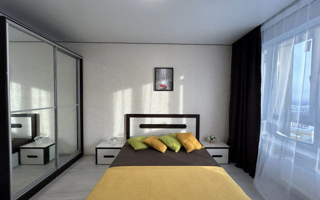 Dvushka S Krasivym Vidom Vozle Trts Planeta Flat